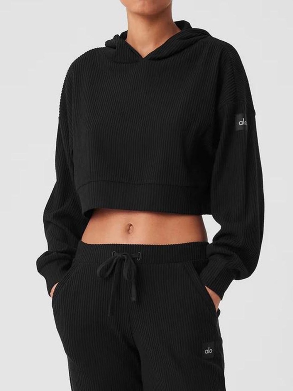 ALO Yoga Women’s XS Muse Hoodie Cropped Ribbed  Long Sleeve Black Read*